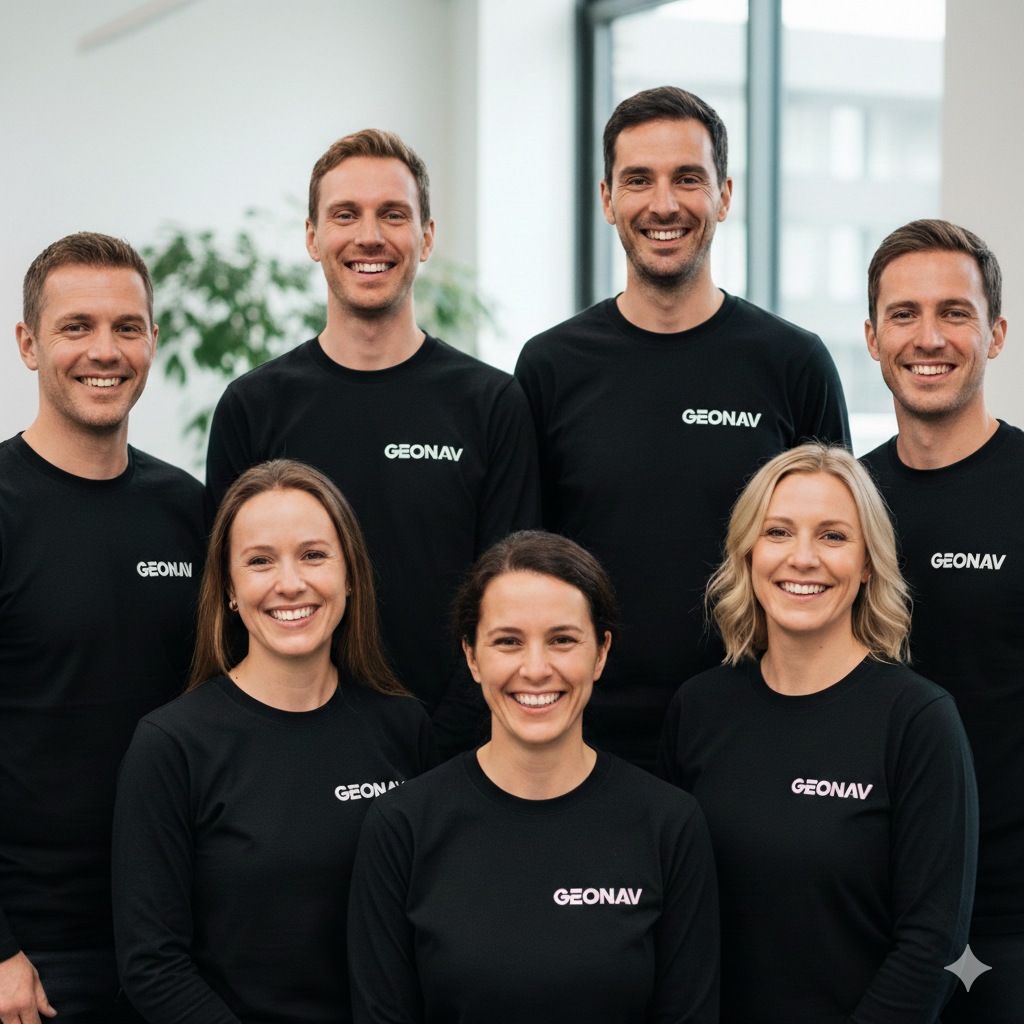 Equipo GEONAV instalando dispositivo GPS